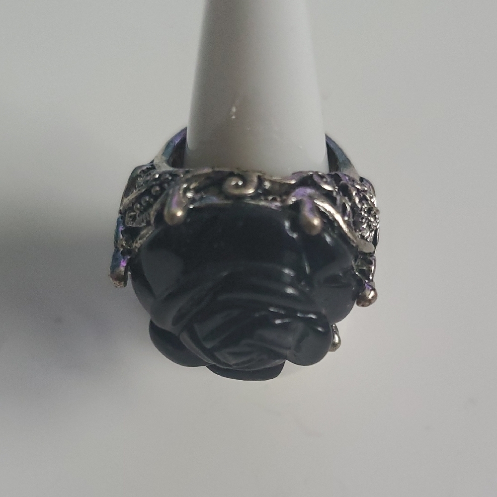 Elegant Black Rose Ring